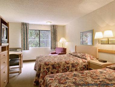 Red Roof Inn Portland Room photo