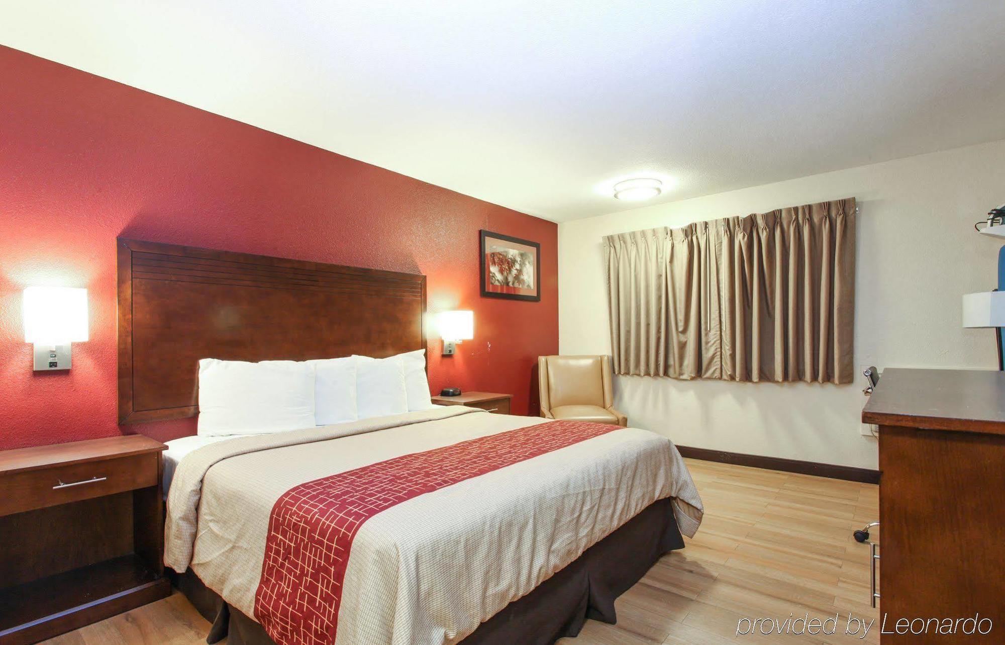 Red Roof Inn Portland Exterior photo