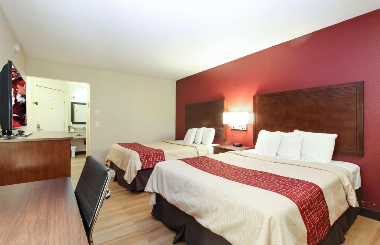 Red Roof Inn Portland Exterior photo